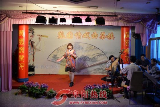 界首市东顺河社区举办庆“八一”联欢会