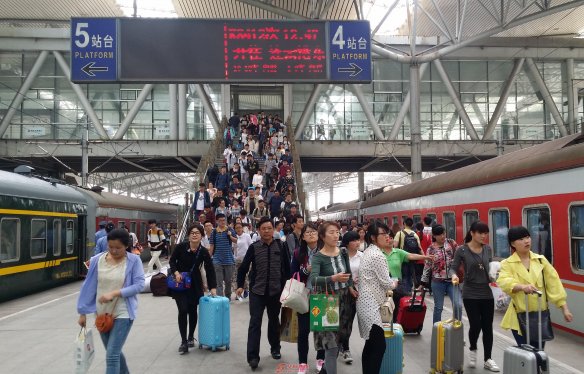 火车站五一假期运输圆满结束  3日发送旅客创历史新高