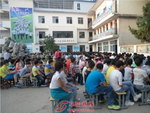 界首新阳社区在育颖中学举行“五四”青年节爱国主义教育讲座