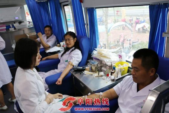 界首中医院积极组织首次义务献血活动