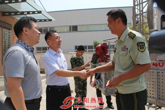 光武镇“八一＂节慰问界首市消防大队官兵