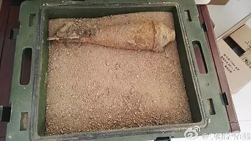 阜阳一施工路段挖出一枚炸弹 尚未被引爆