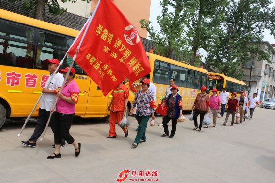 界首市东顺河社区开展志愿宣传活动
