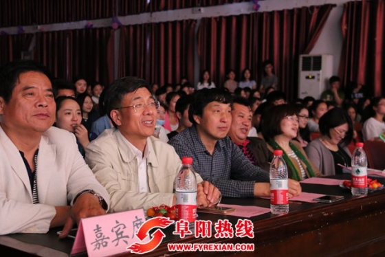守护生命绽放青春--阜阳职业技术学院举办国际护士节晚会