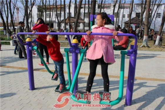 界首市泉阳镇：环境整治初见效 文化广场惠村民