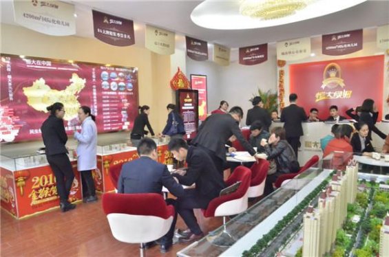 阜阳：城南新区 不仅仅绿茵碧水