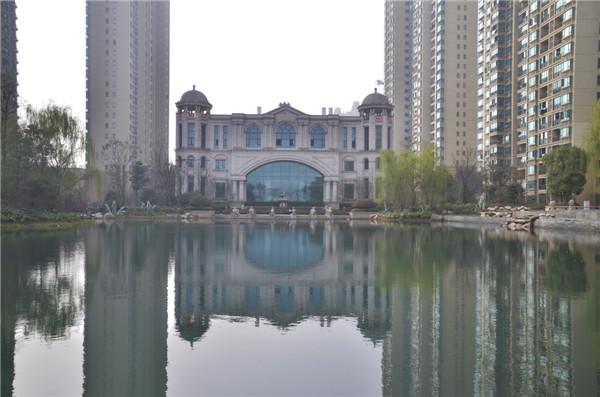 阜阳：城南新区     不仅仅绿茵碧水