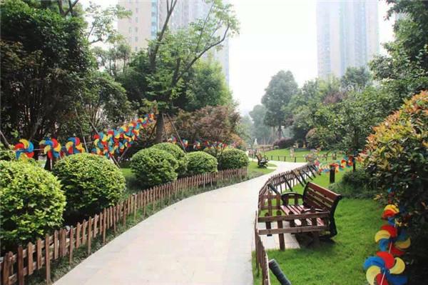 阜阳：城南新区     不仅仅绿茵碧水
