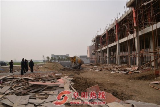 界首文广新局对泉阳镇公共文化服务体系创建工作进行督察