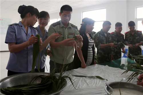 汽运集团走进蚌埠市消防支队共叙警民雨水情